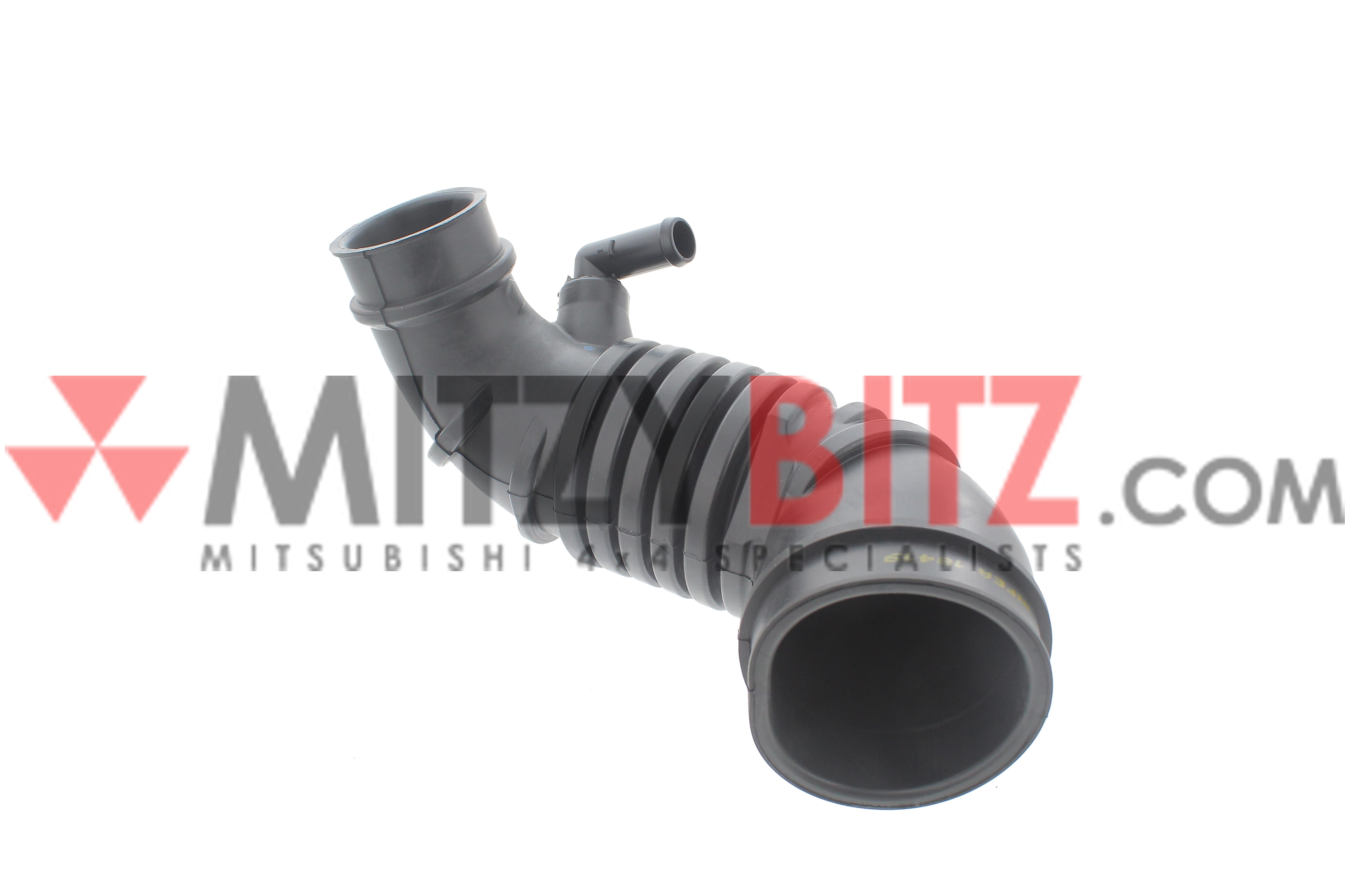 AIR CLEANER BOX TO TURBO HOSE PIPE MITSUBISHI L200 KB4T Series 4 2.5 DiD