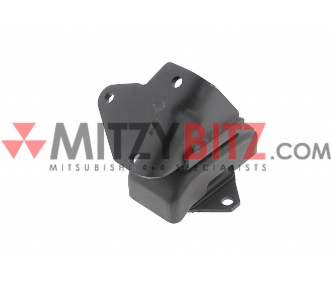 ENGINE MOUNT RIGHT FOR A MITSUBISHI PAJERO SPORT - KH4W