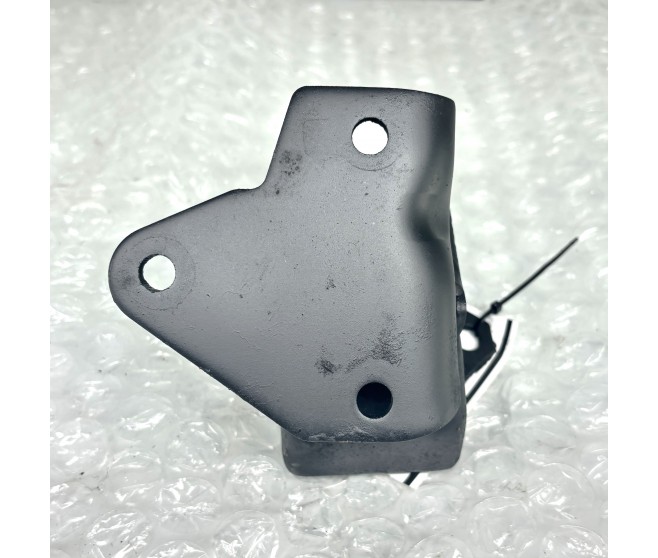 ENGINE MOUNT RIGHT FOR A MITSUBISHI PAJERO SPORT - KH4W