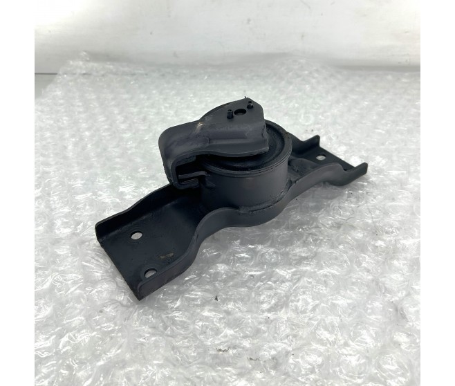 CROSSMEMBER ENGINE MOUNTING CUSHION FOR A MITSUBISHI H60,70# - CROSSMEMBER ENGINE MOUNTING CUSHION