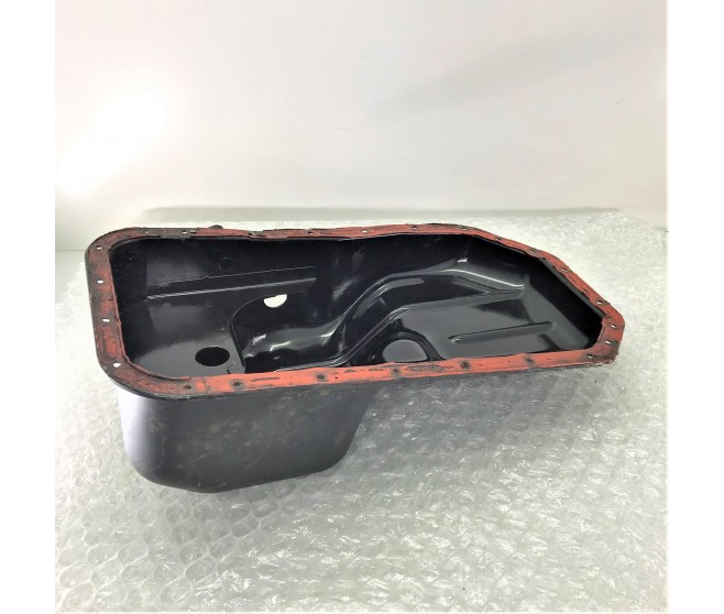 ENGINE OIL PAN FOR A MITSUBISHI SPACE GEAR/L400 VAN - PD5W