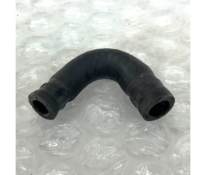 ENGINE OIL COOLER WATER FEED HOSE FOR A MITSUBISHI TRITON - KB4T