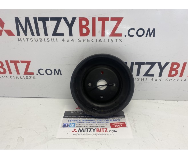 WATER PUMP PULLEY FOR A MITSUBISHI TRITON - KB4T