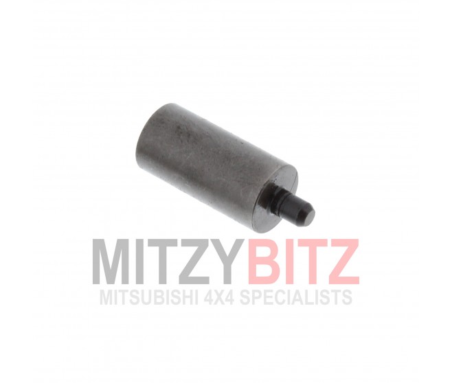 FUEL INJECTION NOZZLE HOLDER PIVOT FOR A MITSUBISHI KA,B0# - FUEL INJECTION NOZZLE HOLDER PIVOT