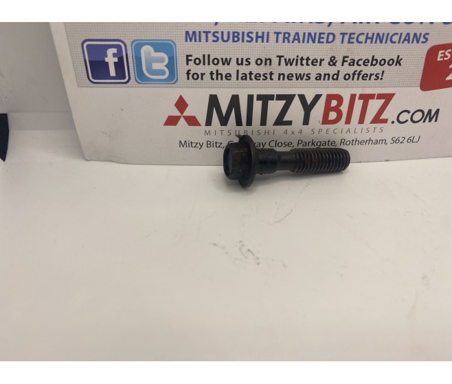 FUEL INJECTION BOLT FOR A MITSUBISHI PAJERO - V88W