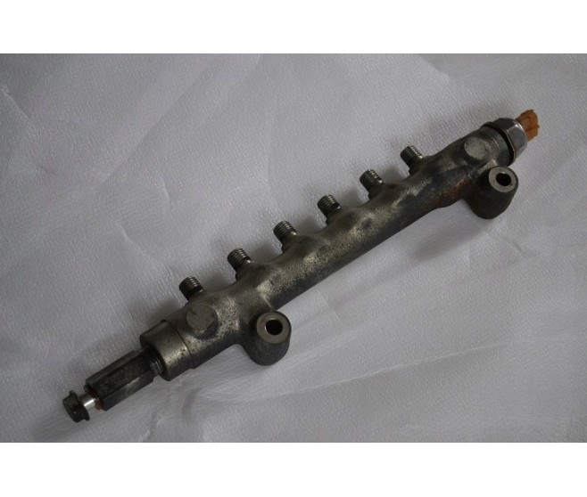 FUEL INJECTION RAIL FOR A MITSUBISHI CW0# - FUEL INJECTION RAIL