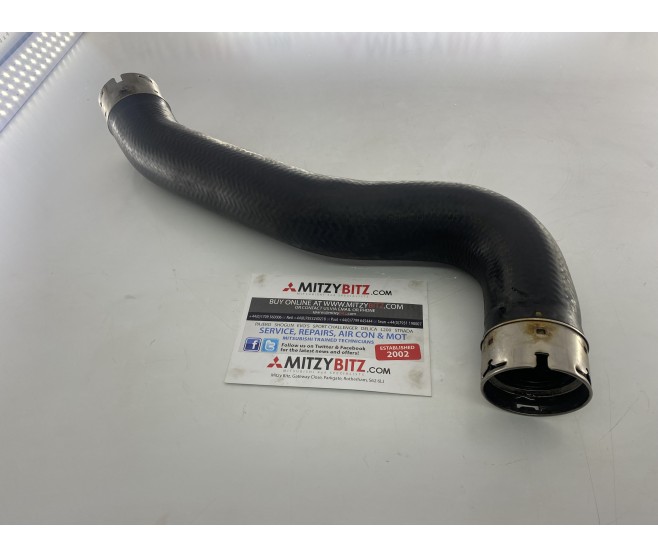 INTER COOLER OUTLET AIR HOSE FOR A MITSUBISHI PAJERO/MONTERO SPORT - KH4W