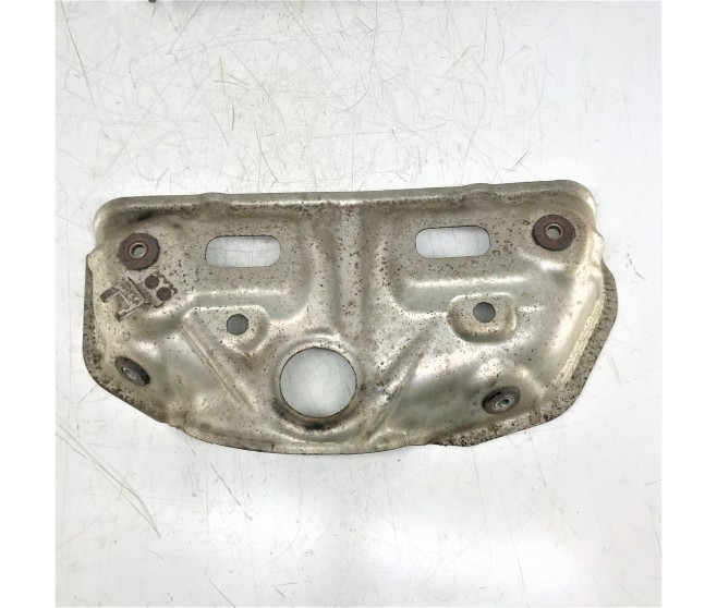 EXHAUST MANIFOLD COVER FOR A MITSUBISHI GG0W - EXHAUST MANIFOLD COVER