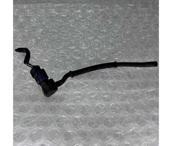 ENGINE CONTROL BOOST SENSOR AND WIRING FOR A MITSUBISHI L200 - KB4T