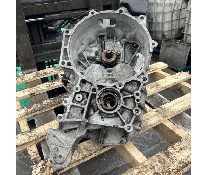 MANUAL GEARBOX FOR A MITSUBISHI CW0# - MANUAL GEARBOX