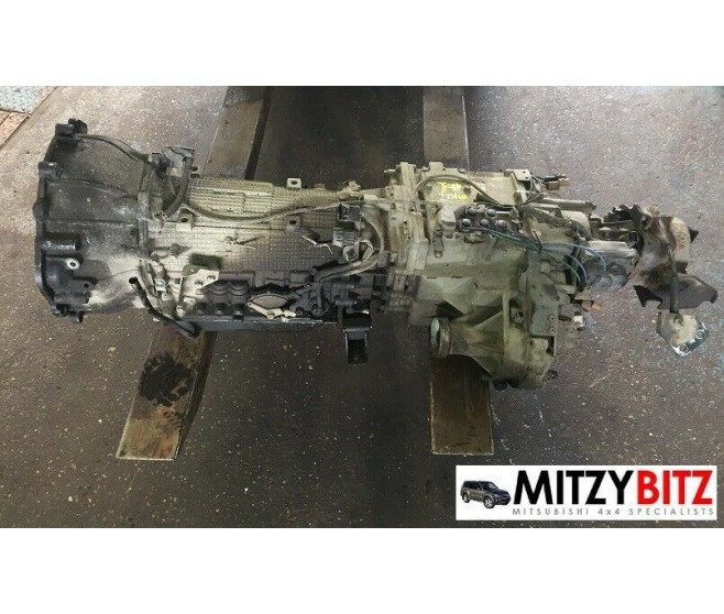 AUTOMATIC GEARBOX AND TRANSFER BOX  FOR A MITSUBISHI V80# - AUTO TRANSMISSION ASSY