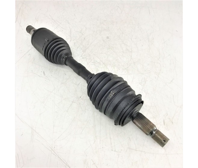 FRONT LEFT DRIVE SHAFT FOR A MITSUBISHI V90# - FRONT AXLE HOUSING & SHAFT