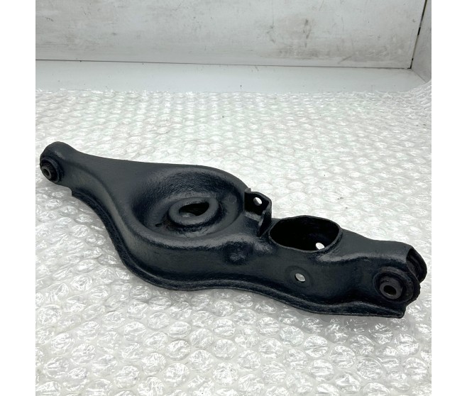 LOWER SUSPENSION ARM REAR LEFT FOR A MITSUBISHI OUTLANDER - CW5W