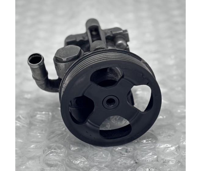 POWER STEERING OIL PUMP FOR A MITSUBISHI CW0# - POWER STEERING OIL PUMP