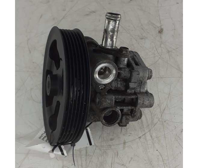 POWER STEERING PUMP FOR A MITSUBISHI L200 - K74T