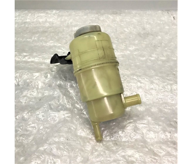 POWER STEERING OIL RESERVOIR TANK FOR A MITSUBISHI V90# - POWER STEERING OIL PUMP