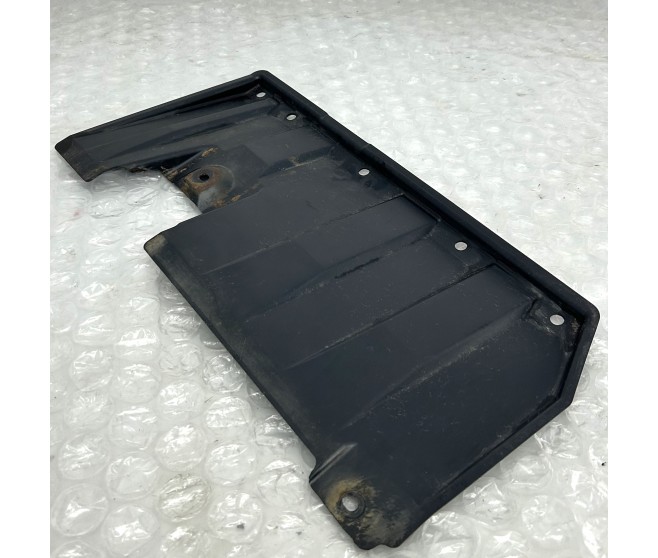 FLOOR COVER REAR RIGHT FOR A MITSUBISHI OUTLANDER - GF8W