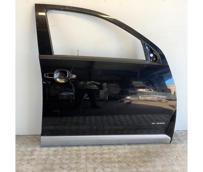 BARE DOOR FRONT RIGHT FOR A MITSUBISHI OUTLANDER - CW5W