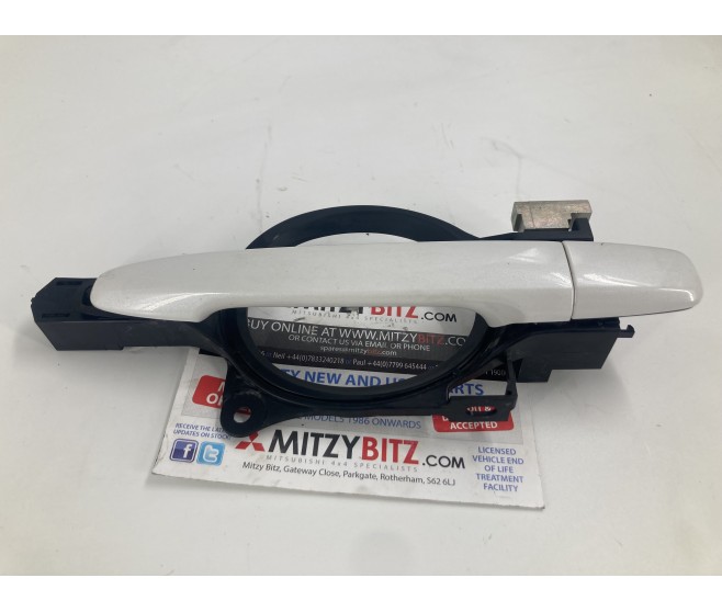 FRONT LEFT DOOR OUTSIDE HANDLE FOR A MITSUBISHI ASX - GA8W