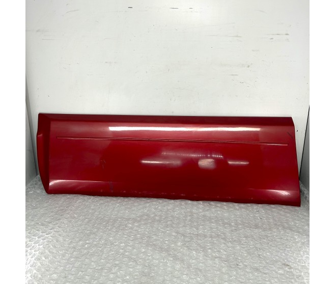 DOOR MOULDING FRONT LEFT FOR A MITSUBISHI PAJERO/MONTERO - V95W