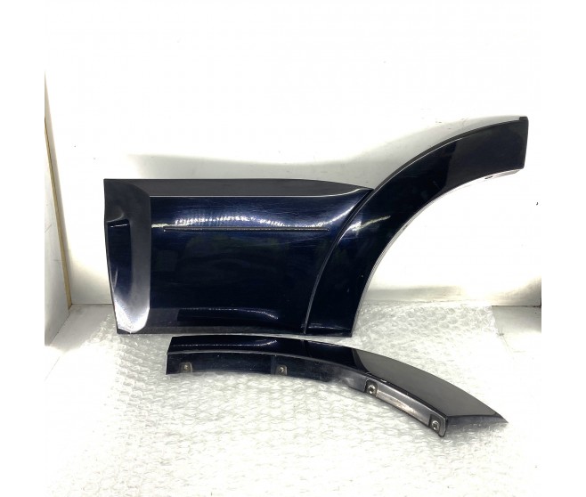 LEFT REAR QTR AND DOOR MOULDING FOR A MITSUBISHI PAJERO/MONTERO - V93W