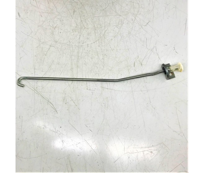 HOOD SUPPORT ROD FOR A MITSUBISHI GG0# - HOOD SUPPORT ROD