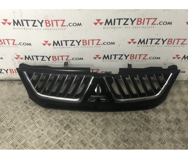 RADIATOR GRILLE FOR A MITSUBISHI L200 - K57T