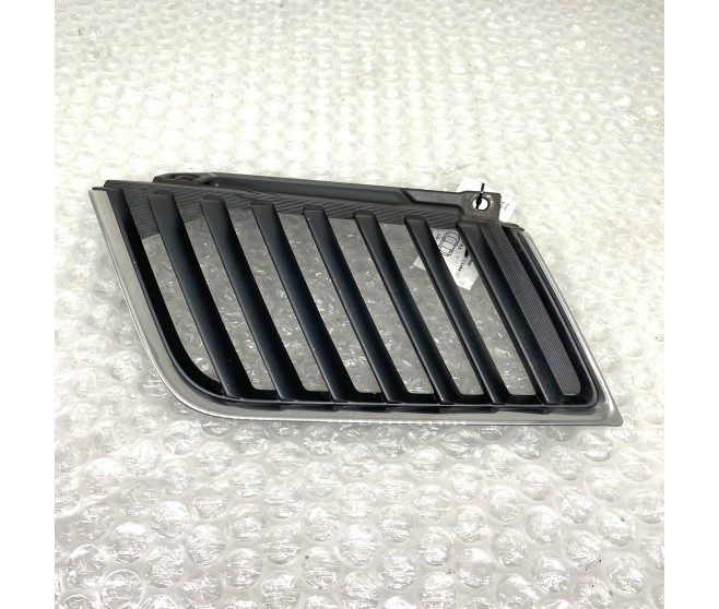 LEFT RADIATOR GRILLE FOR A MITSUBISHI BODY - 