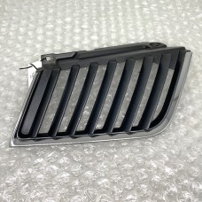 RIGHT RADIATOR GRILLE