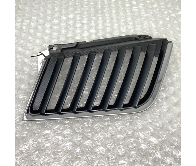 RIGHT RADIATOR GRILLE FOR A MITSUBISHI BODY - 