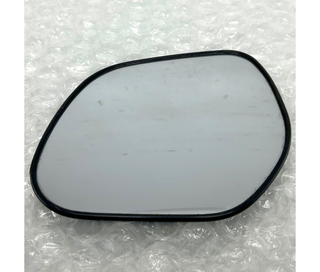 DOOR WING MIRROR GLASS LEFT FOR A MITSUBISHI OUTLANDER - CW5W