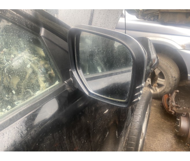 DRIVERS FRONT RIGHT DOOR CHROME WING MIRROR