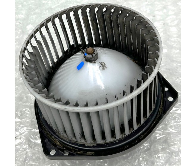 HEATER BLOWER FAN AND MOTOR FOR A MITSUBISHI NATIVA/PAJ SPORT - KH8W