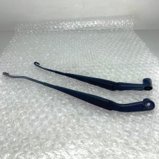 WINDSHIELD WIPER ARMS RIGHT AND LEFT