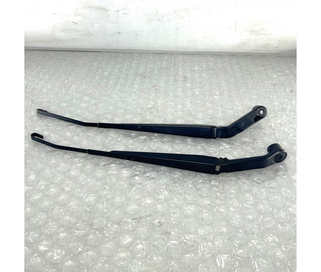 WINDSHIELD WIPER ARMS FRONT FOR A MITSUBISHI V80,90# - WINDSHIELD WIPER & WASHER