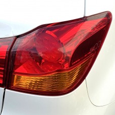 RIGHT REAR OUTER LAMP