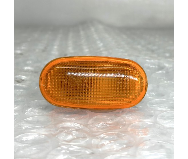 SIDE INDICATOR REPEATER LAMP FOR A MITSUBISHI KA,B0# - SIDE INDICATOR REPEATER LAMP