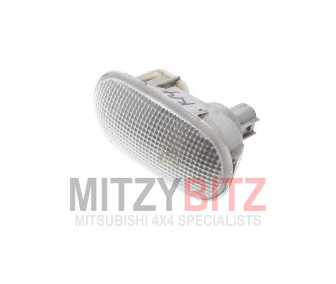 FRONT WING SIDE INDICATOR REPEATER FOR A MITSUBISHI L200 - K64T