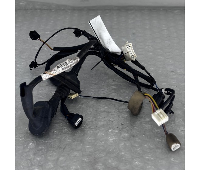 FRONT DOOR HARNESS FOR A MITSUBISHI PAJERO - V73W