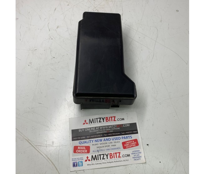 RELAY BOX COVER FOR A MITSUBISHI V80,90# - RELAY BOX COVER