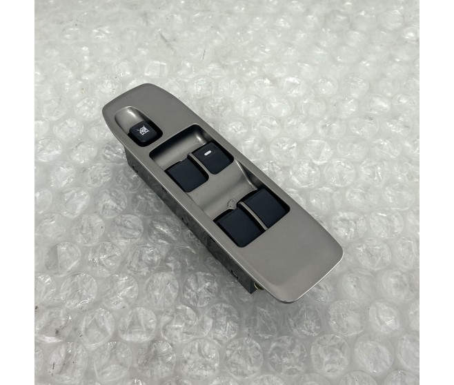 MASTER WINDOW SWITCH FRONT RIGHT  FOR A MITSUBISHI PAJERO - V75W