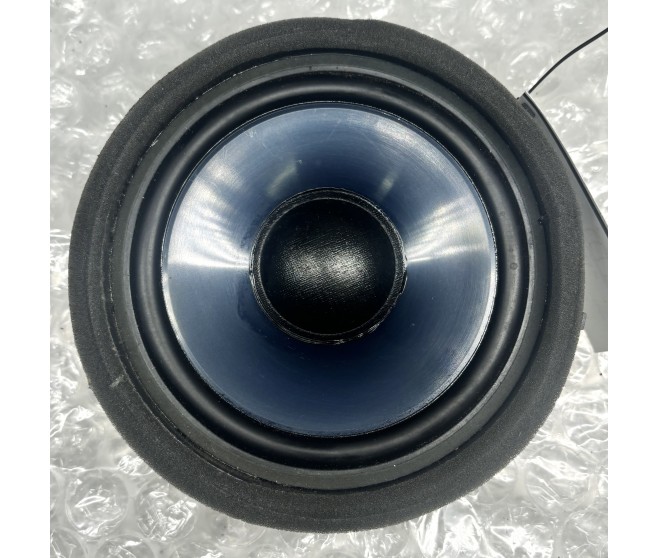FRONT DOOR SPEAKER FOR A MITSUBISHI CHASSIS ELECTRICAL - 