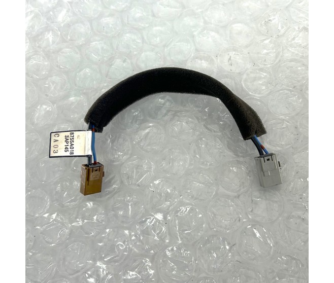 NAVIGATION ANTENNA CABLE FOR A MITSUBISHI V80,90# - MISCELLANEOUS ACCESSORY PARTS