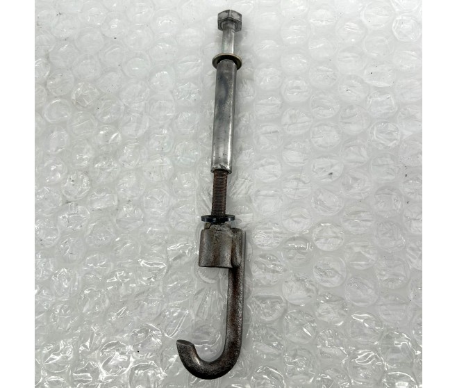 SPARE WHEEL HOOK AND BOLT FOR A MITSUBISHI L300 - P05V