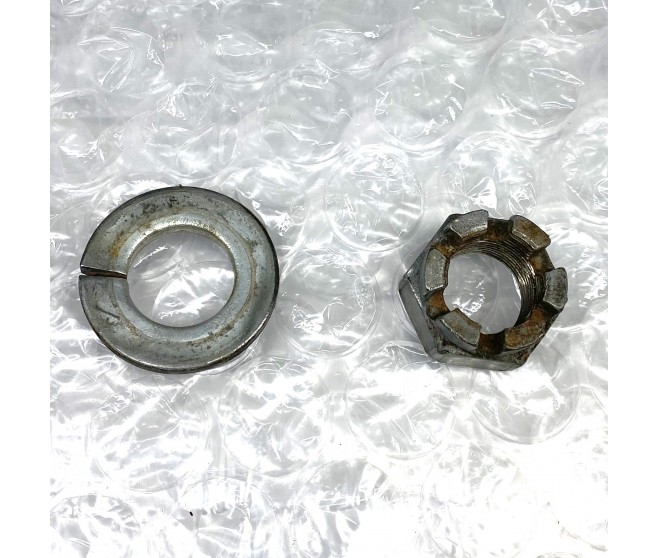 DRIVESHAFT NUT AND WASHER FOR A MITSUBISHI V60,70# - FRONT AXLE HOUSING & SHAFT