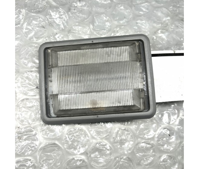 REAR BOOT ROOF COURTESY LIGHT LAMP FOR A MITSUBISHI L200 - K14T
