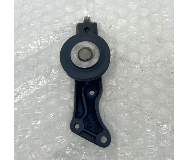 AIR CON PULLEY AND BRACKET FOR A MITSUBISHI V20-50# - A/C COND, PIPING(MANUAL:A)