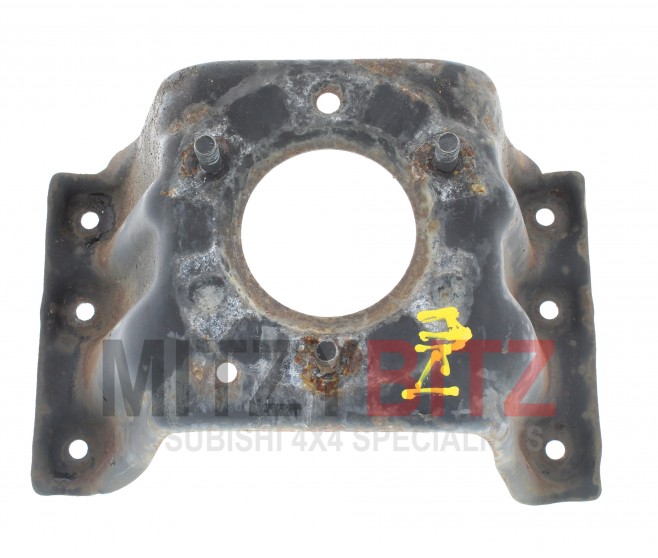 SPARE WHEEL CARRIER BRACKET FOR A MITSUBISHI PAJERO - L049G