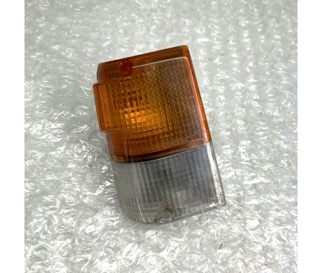 INDICATOR SIDE LAMP UNIT FRONT RIGHT FOR A MITSUBISHI PAJERO/MONTERO - L047G