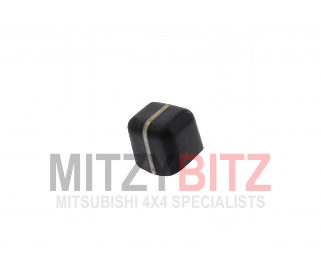 HEATER CONTROL LEVER KNOB FOR A MITSUBISHI L300 - P15W
